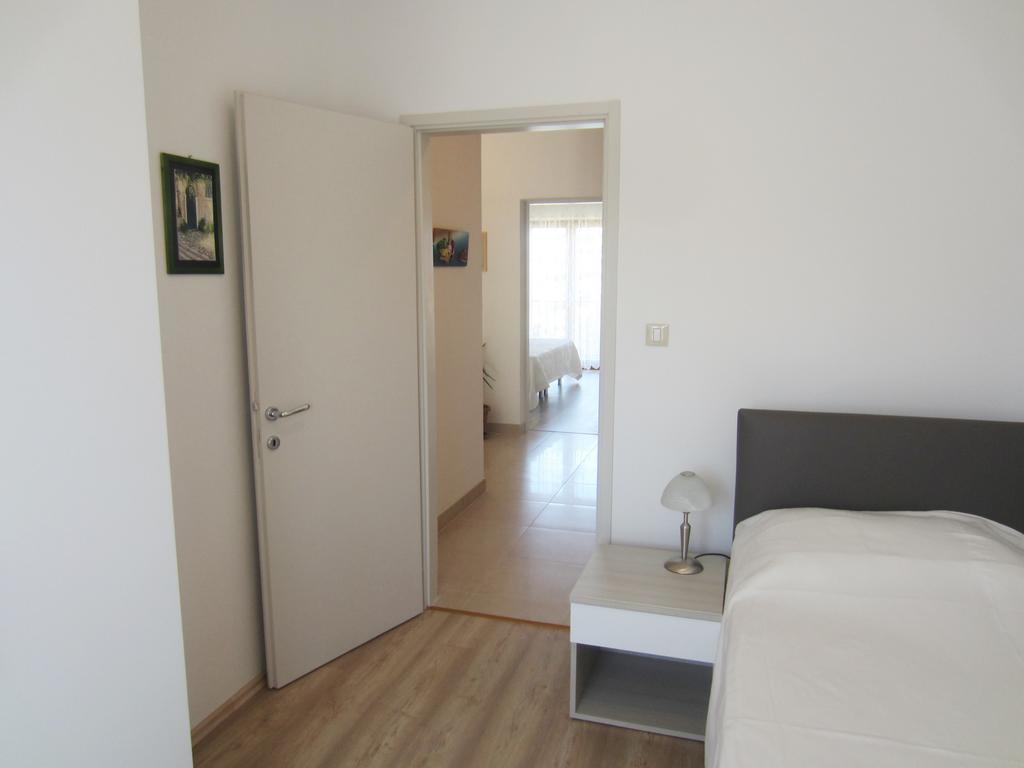 Apartment Silvana Rovigno Esterno foto